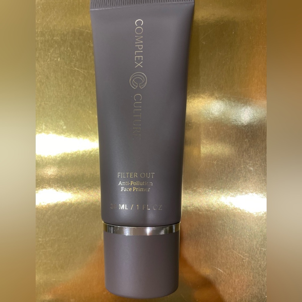 COMPLEX CULTURE
FILTER OUT Anti-Pollution Face Primer